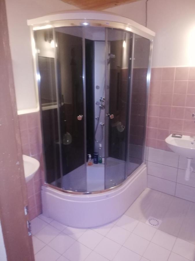 Privat Femamki Appartement Licartovce Buitenkant foto
