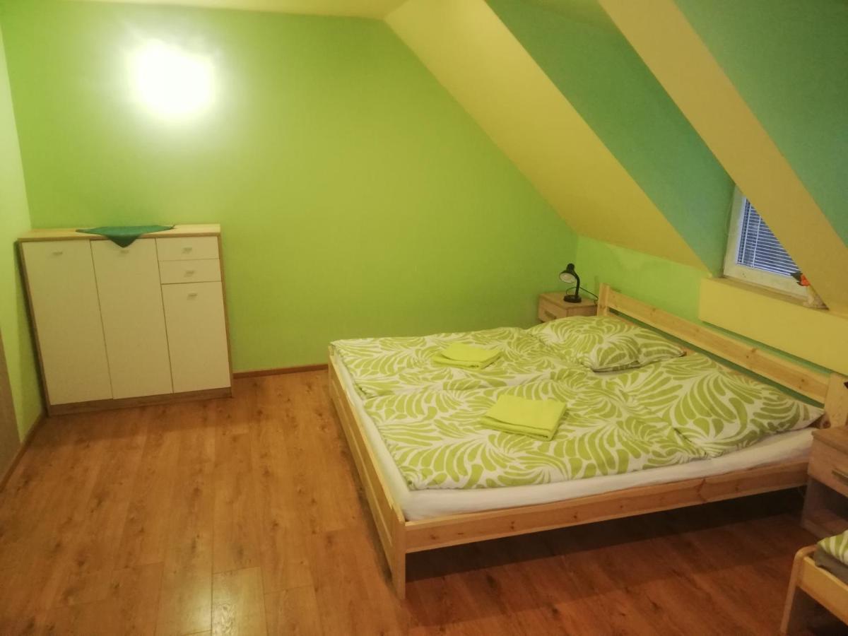 Privat Femamki Appartement Licartovce Buitenkant foto